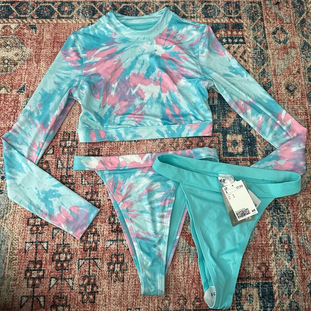 H&M • small two piece swimsuit, with two bottoms